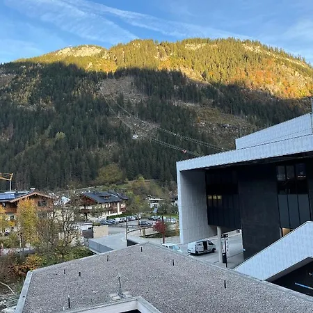 Center Rooms & Apartments Mayrhofen Exterior photo