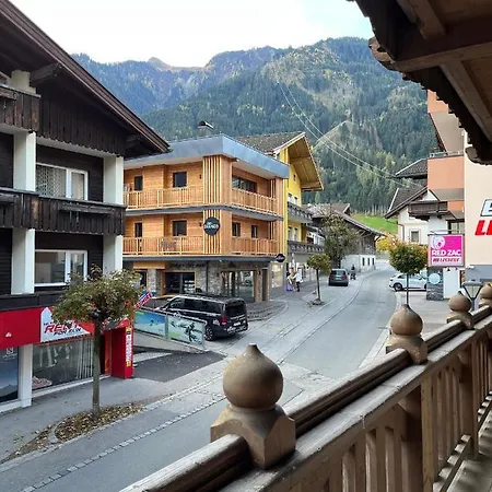Center Rooms & Apartments Mayrhofen Exterior photo